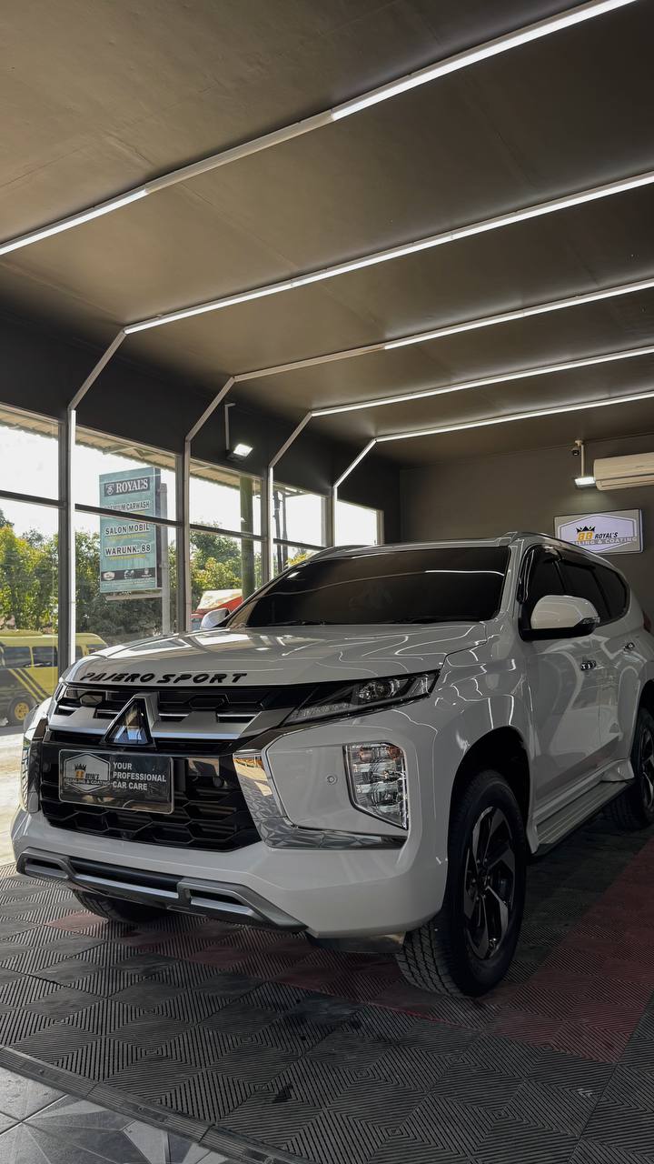 Mobil putih setelah perawatan 88Royals Auto Care