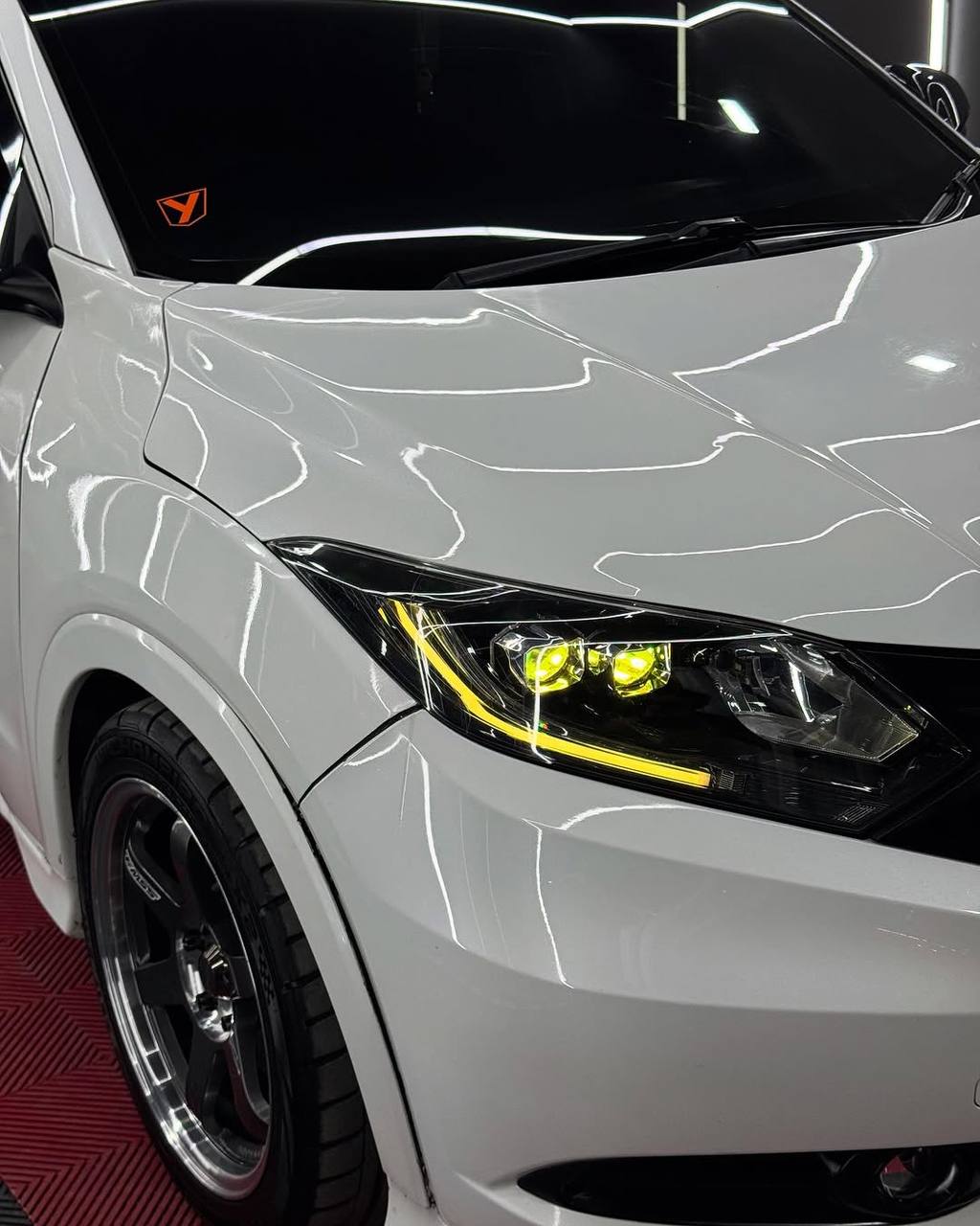 Detail lampu HR-V putih 88Royals Auto Care