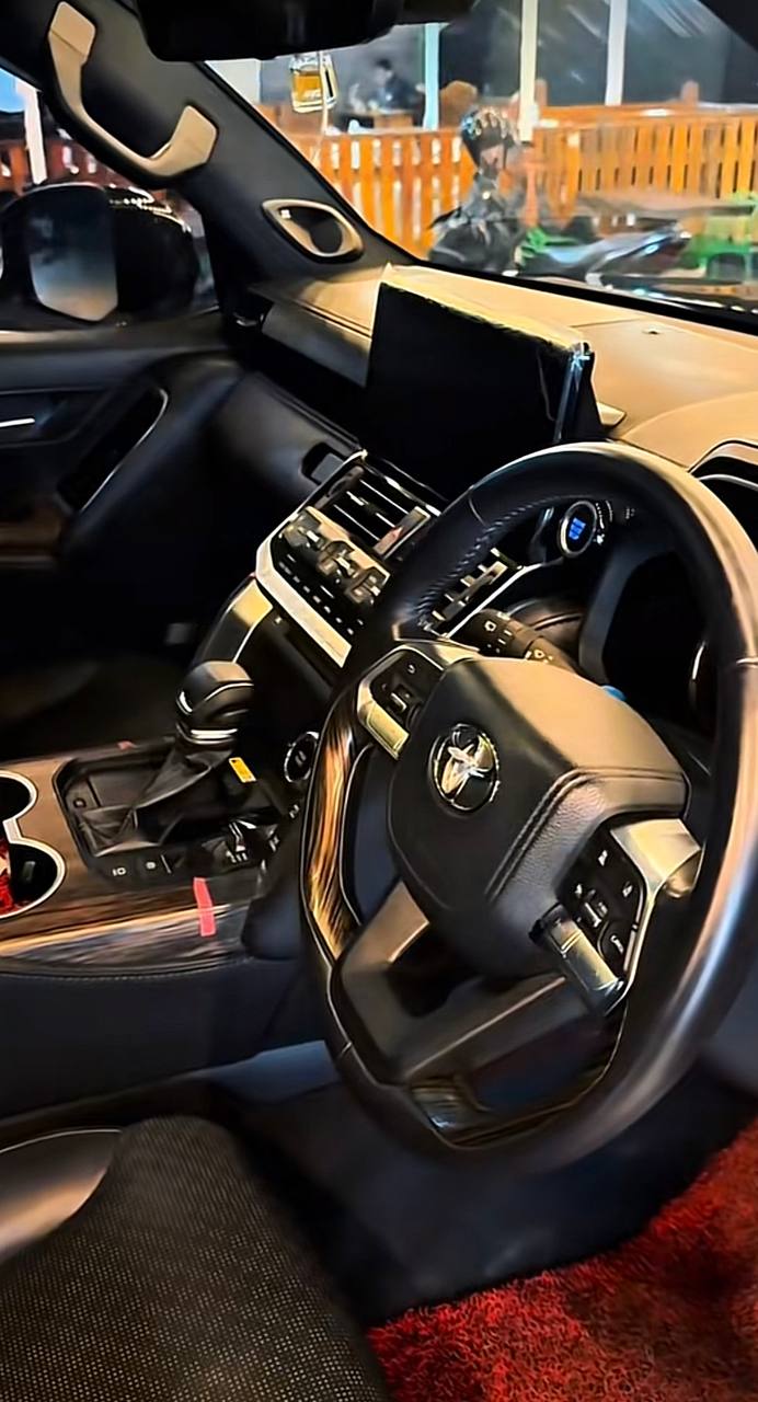 Detail dashboard mobil 88Royals Auto Care